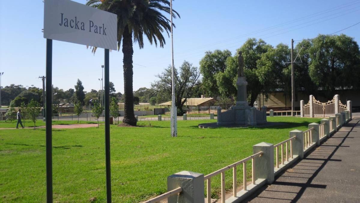 Wedderburn Goldseeker Motel エクステリア 写真